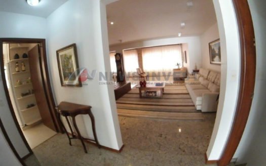 SHIS QL 28 – CASA EM 03 NÍVEIS COM 05 DORMITÓRIOS  – ACESSO PARA O LAGO