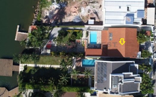 SHIS QL 28 – CASA EM 03 NÍVEIS COM 05 DORMITÓRIOS  – ACESSO PARA O LAGO