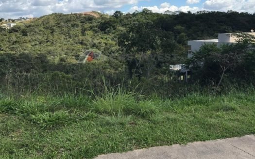 Excelente lote de 1082m², com vista para o vale, na Rua Maiate, lote 03.