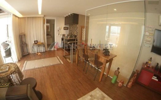 Cobertura duplex – Reformadíssima com vista livre – 03 VAGAS
