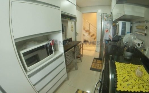 Cobertura duplex – Reformadíssima com vista livre – 03 VAGAS