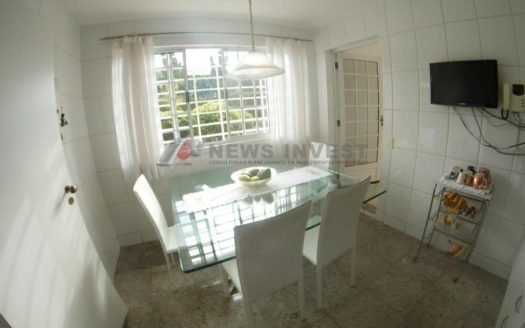 VENDO CASA COM TER. 3.300M² /*ACEITA APT ASA SUL 4QTS