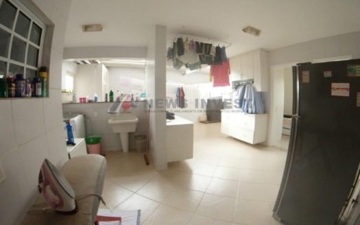 VENDO CASA COM TER. 3.300M² /*ACEITA APT ASA SUL 4QTS