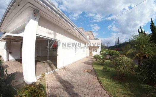 VENDO CASA COM TER. 3.300M² /*ACEITA APT ASA SUL 4QTS