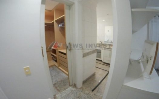 VENDO CASA COM TER. 3.300M² /*ACEITA APT ASA SUL 4QTS