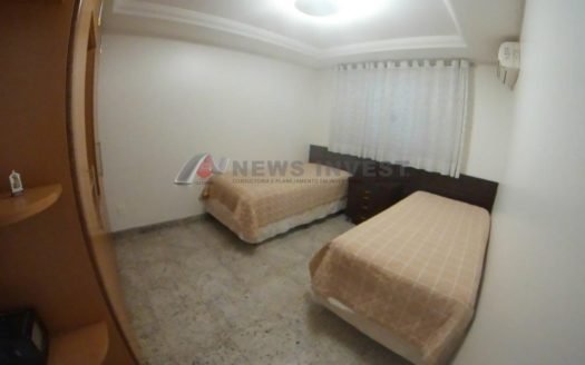 VENDO CASA COM TER. 3.300M² /*ACEITA APT ASA SUL 4QTS