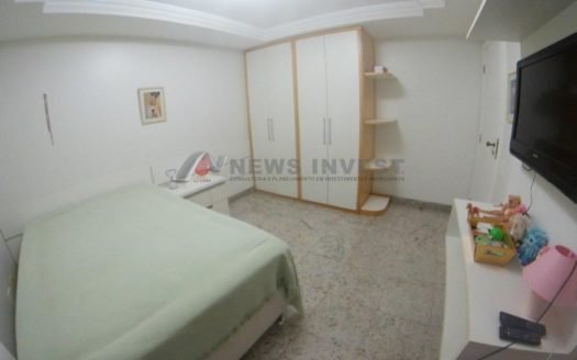 VENDO CASA COM TER. 3.300M² /*ACEITA APT ASA SUL 4QTS