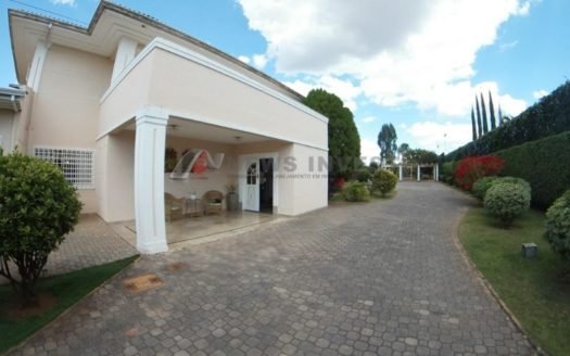 VENDO CASA COM TER. 3.300M² /*ACEITA APT ASA SUL 4QTS