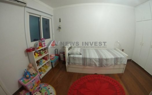 Casa na QE 08 450 m2 de esquina com 06 vagas – Terreno de 230m² + área verde