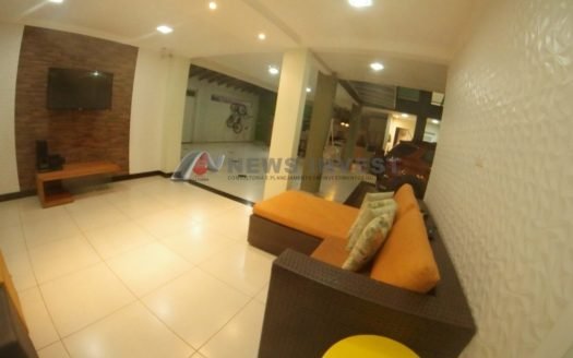 Casa na QE 08 450 m2 de esquina com 06 vagas – Terreno de 230m² + área verde